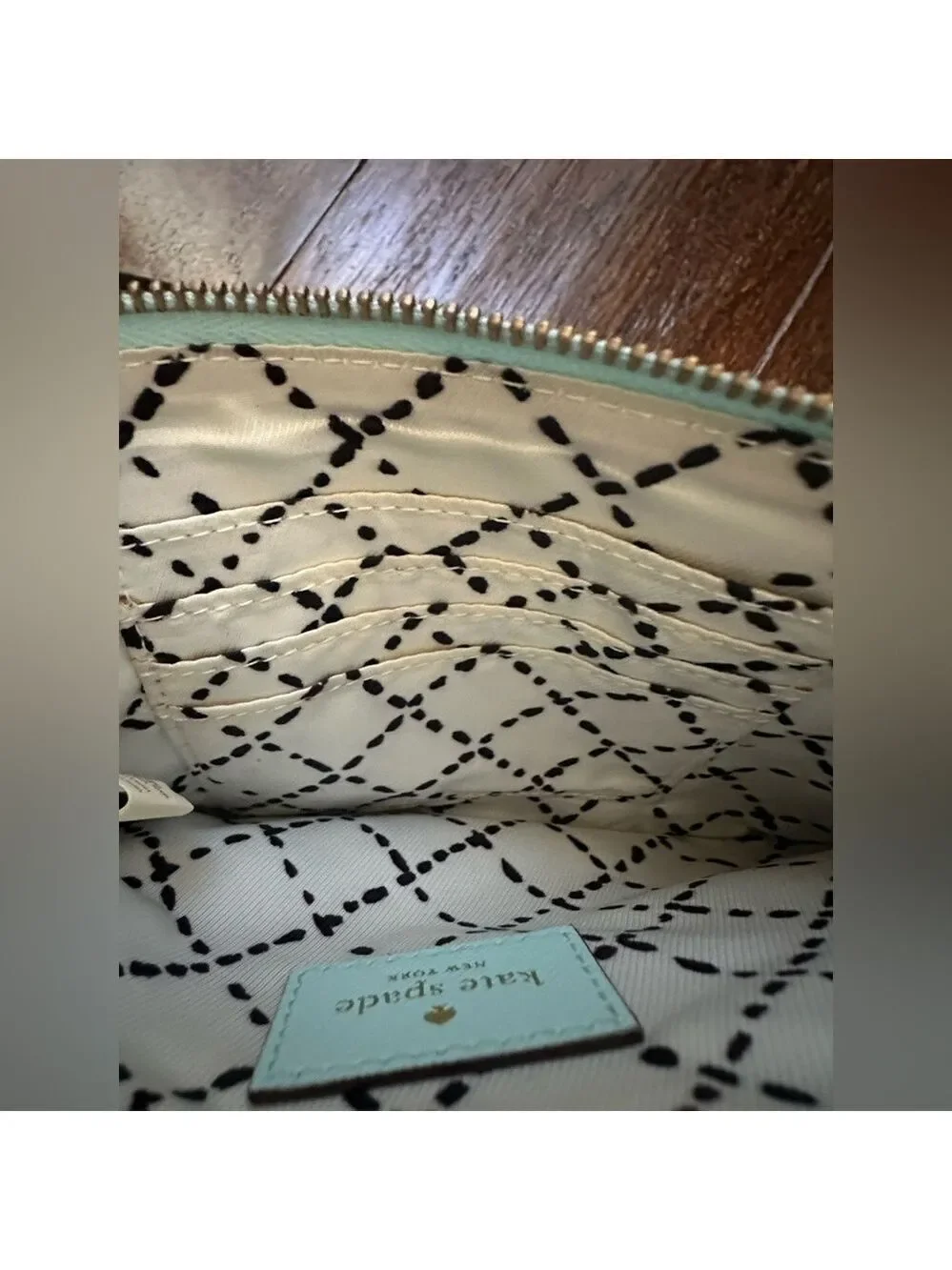 Kate Spade Saffiano leather blue wristlet-EUC